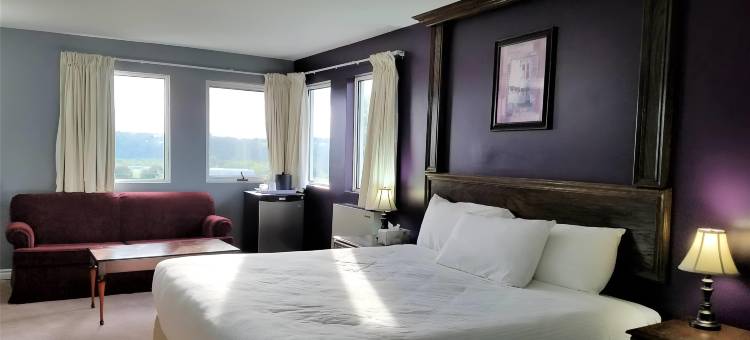 佛罗伦萨维尔旅馆，餐厅&游泳池(Ramada by Wyndham Florenceville)图片