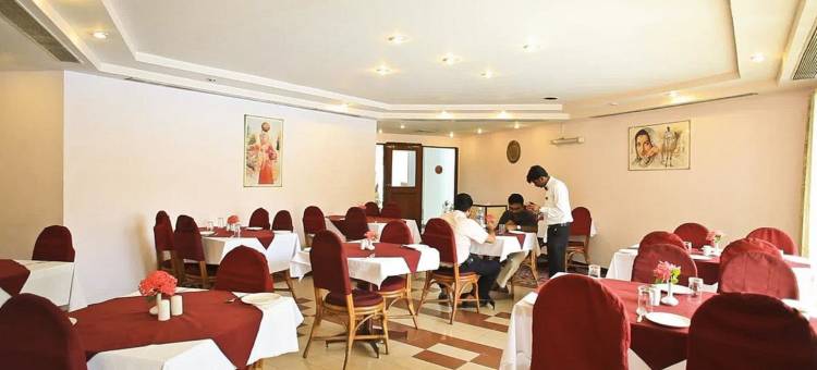 拉米特莱提鲁帕提酒店(Ramee Guestline Tirupati)图片