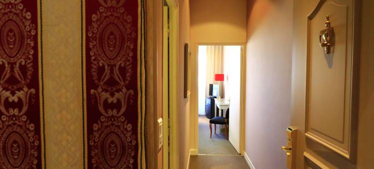 雷诺尔酒店(Hotel le Renoir)图片