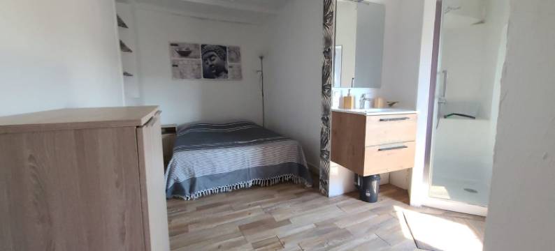 Village House in Pélissanne near Luberon图片