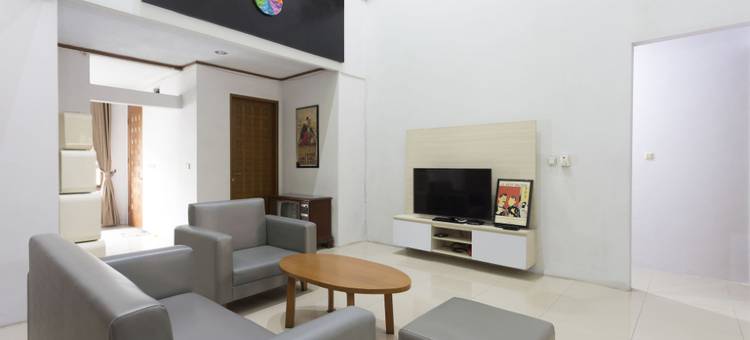 红多兹Plus酒店-近斯兰达克广场2(RedDoorz Plus near Cilandak Town Square 2)图片