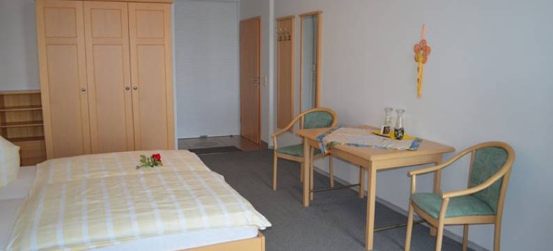 奥根斯坦膳宿公寓(Gasthaus Augenstein)图片