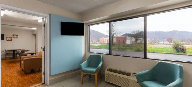 西弗吉尼亚查尔斯顿温德姆速8酒店(Super 8 by Wyndham Charleston WV)图片