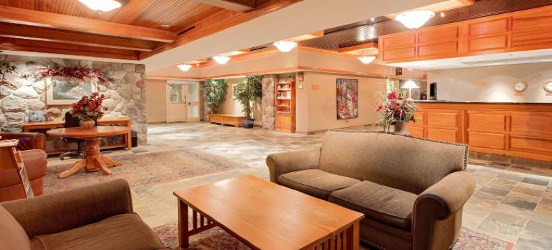 松林公园诺斯贝温德姆华美达度假酒店(Ramada by Wyndham Pinewood Park Resort North Bay)图片