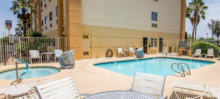 皮奥里亚体育馆舒适套房酒店(Comfort Suites Peoria Sports Complex)图片