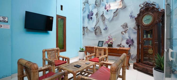 红多兹伊斯兰酒店-近日惹莫努门肯巴里(RedDoorz Syariah Near Monumen Jogja Kembali)图片