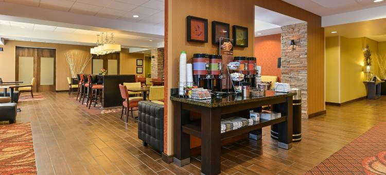 克林顿欢朋酒店(Hampton Inn Clinton)图片