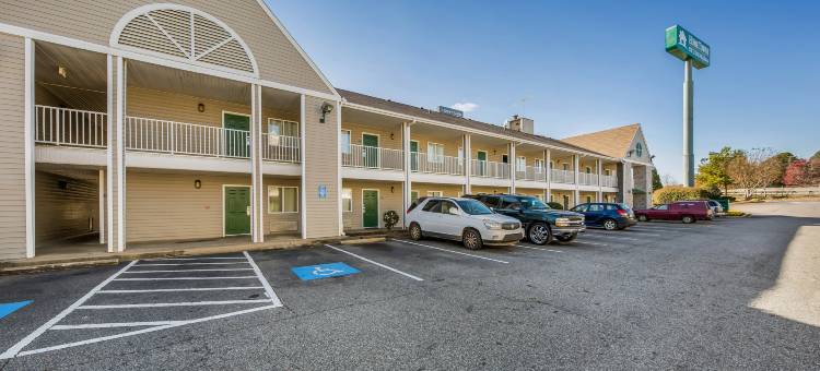 红屋顶 HomeTowne Studios 斯帕坦堡－阿什维尔公路店(HomeTowne Studios by Red Roof Spartanburg - Asheville Highway)图片