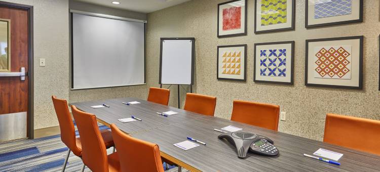 智选假日套房酒店梅德福的中央点(Holiday Inn Express & Suites MEDFORD-CENTRAL POINT by IHG)图片