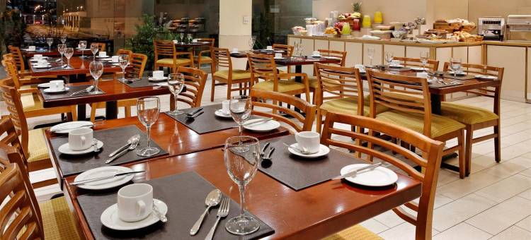 圣地亚哥机场航站楼假日酒店(Holiday Inn Santiago - Airport Terminal)图片