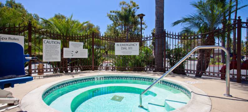 智选假日套房酒店圣地亚哥埃斯孔迪多(Holiday Inn Express & Suites SAN DIEGO-ESCONDIDO by IHG)图片