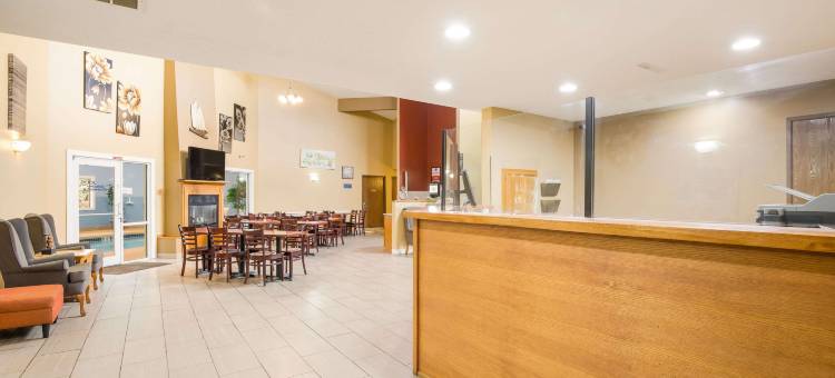 伊克诺旅馆-莱克米尔斯(Econo Lodge Lake Mills)图片