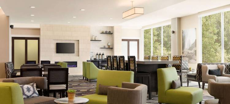 伯灵顿拉昆塔温德姆套房酒店(La Quinta Inn & Suites by Wyndham Burlington)图片