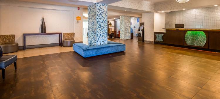亚特兰大机场东贝斯特韦斯特优质酒店(Best Western Plus Atlanta Airport-East)图片