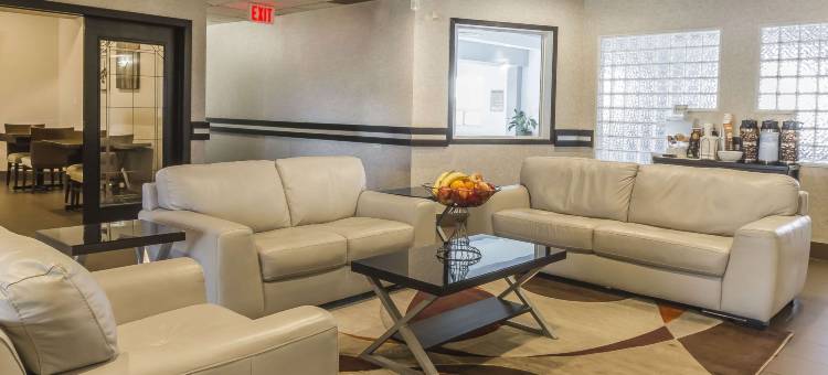 梅迪辛哈特舒适套房酒店(Comfort Inn & Suites)图片