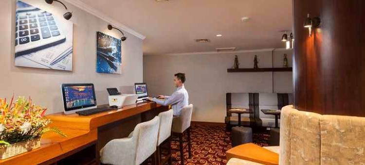 普尔瓦卡达普莱姆广场酒店(Prime Plaza Hotel Purwakarta)图片