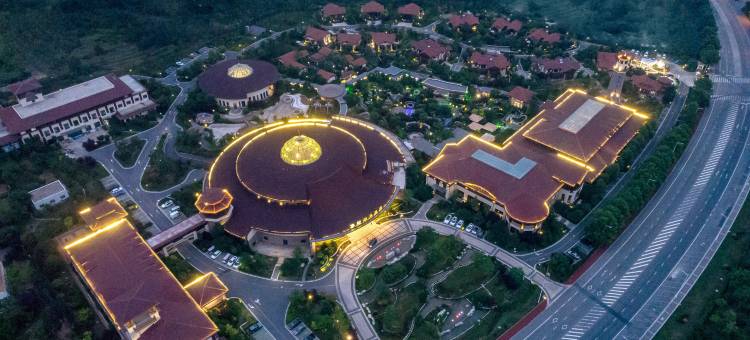 大连金石滩绿发温泉假日酒店图片