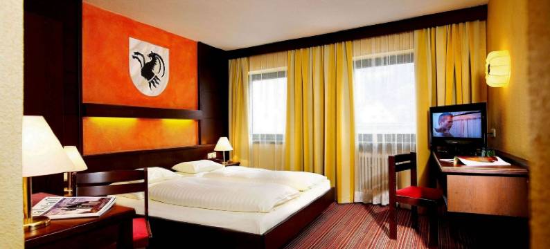 斯科洛芬斯坦酒店(Hotel Schrofenstein)图片