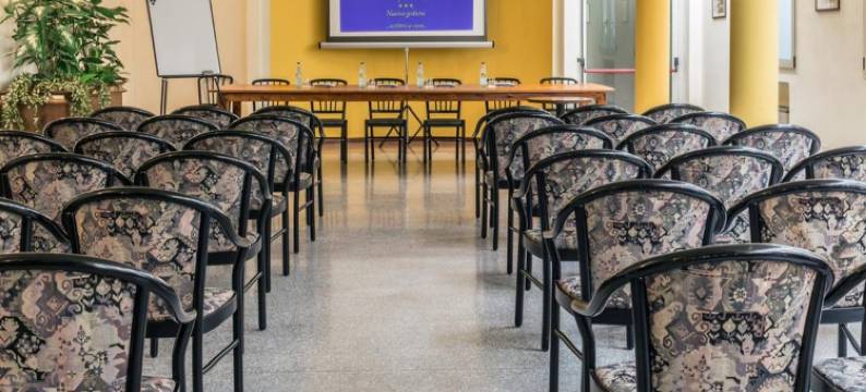 波斯托伊纳酒店(Hotel Postumia)图片