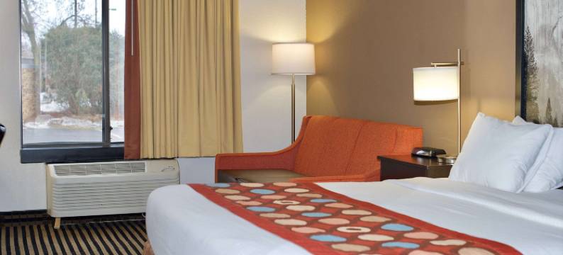 沃索速8酒店(Super 8 by Wyndham Wausau)图片