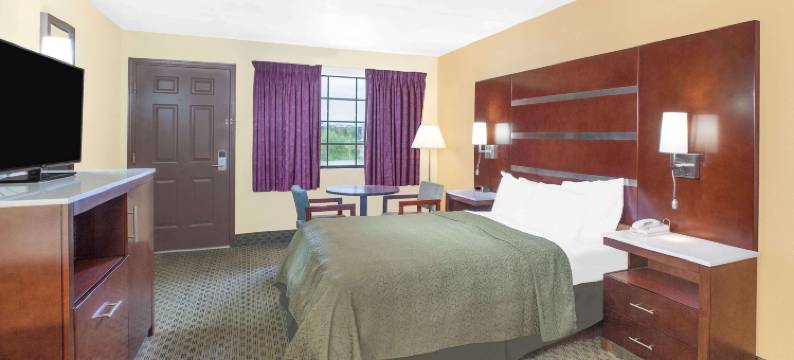 费耶特维尔温德姆戴斯酒店(Days Inn by Wyndham Fayetteville)图片