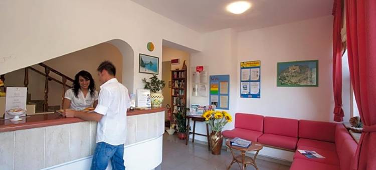 第勒尼安海酒店(Hotel Tirreno)图片