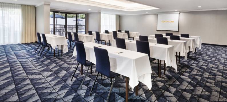 伯灵顿万怡酒店(Courtyard Burlington)图片