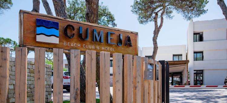 库梅哈海滩俱乐部酒店(Cumeja Beach Club & Hotel)图片