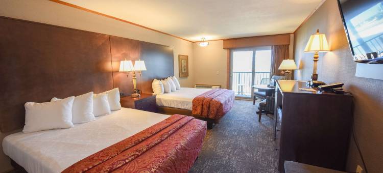 麦基诺城贝斯特韦斯特优质酒店(Best Western Plus Dockside Waterfront Inn)图片