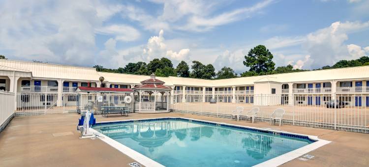 德克萨斯林戴尔 6 号汽车旅馆(Motel 6 Lindale, TX)图片