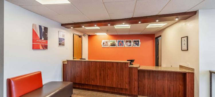 内珀维尔6号汽车旅馆(Motel 6 Naperville, IL)图片