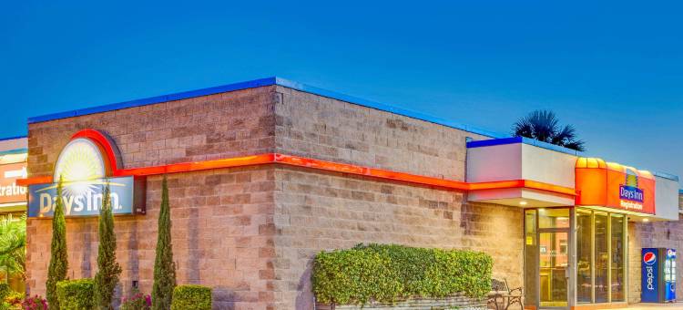布雷登顿戴斯酒店-近海湾(Days Inn by Wyndham Bradenton - Near the Gulf)图片