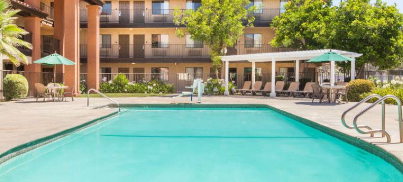 圣何塞米尔皮塔斯戴斯酒店(Days Inn by Wyndham San Jose Airport)图片