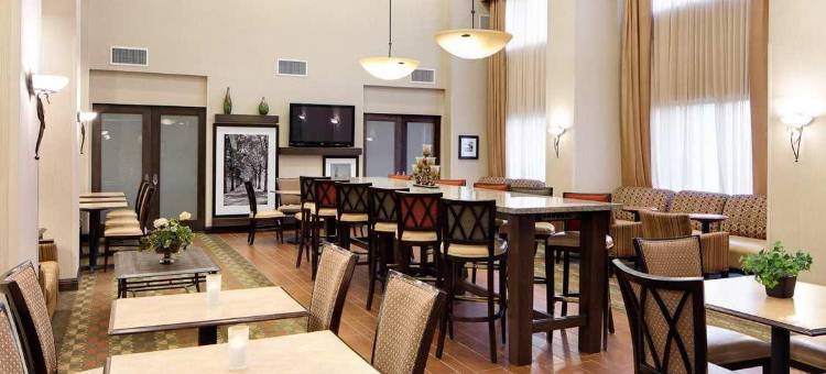 芝加哥圣查尔斯欢朋套房酒店(Hampton Inn & Suites Chicago/St. Charles)图片