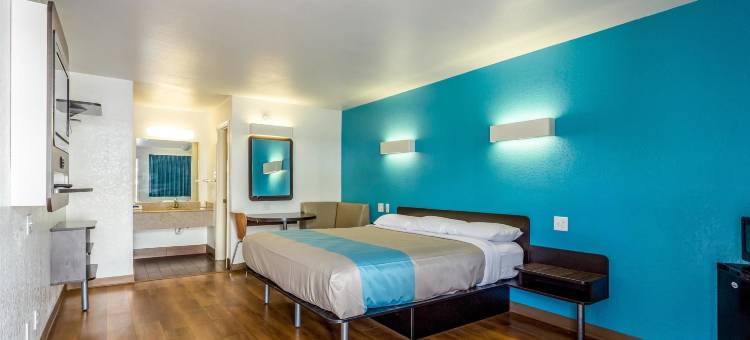 布赖恩大学城6号汽车旅馆(Motel 6 Bryan, TX - College Station)图片