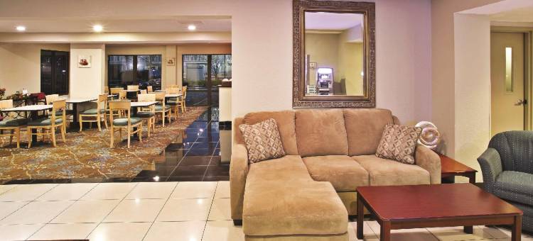 北默特尔比奇拉昆塔温德姆酒店(La Quinta Inn by Wyndham North Myrtle Beach)图片