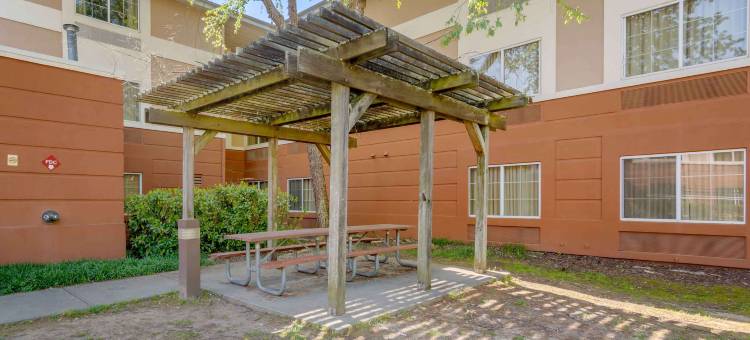 亚特兰大周边桃树美国长住精选套房酒店(Extended Stay America Select Suites - Atlanta - Perimeter - Peachtree Dunwoody)图片