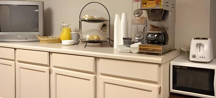 诺尔玛布卢明顿温德姆速8酒店(Super 8 by Wyndham Normal Bloomington)图片