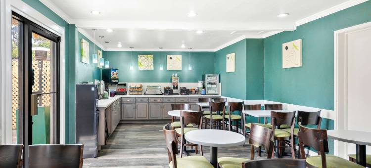 帕克科瑞斯特贝斯特韦斯特酒店(Best Western Park Crest Inn)图片