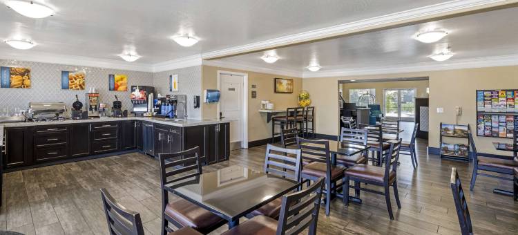 自由贝斯特韦斯特酒店(Best Western Liberty Inn)图片