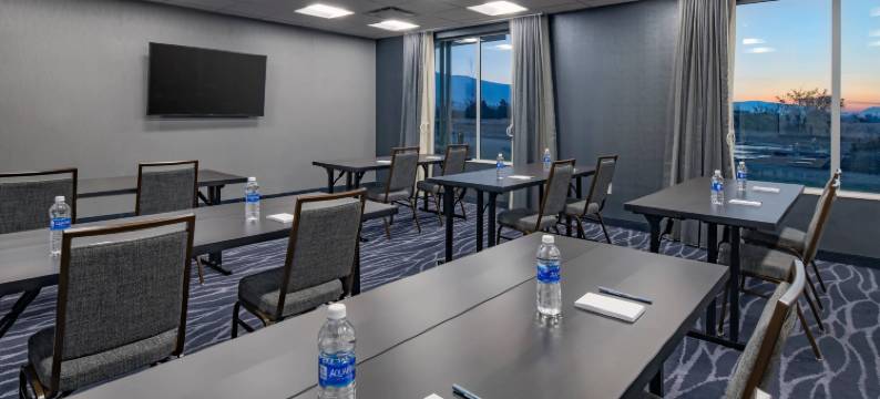 克拉马斯福尔斯万枫酒店及套房(Fairfield Inn & Suites Klamath Falls)图片