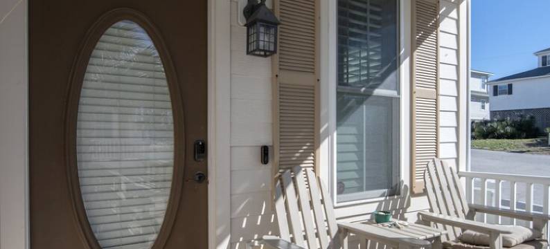 5 Star Reviews! Luxury Home, Pool, Steps from Ocean,Sleeps 7, Shops,Restaurants图片