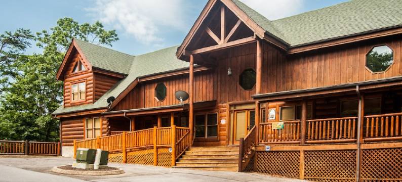 Booking for 2026!  10 Point Buck - 10 Bedroom Ensuite!  Theater Room, Arcade+图片