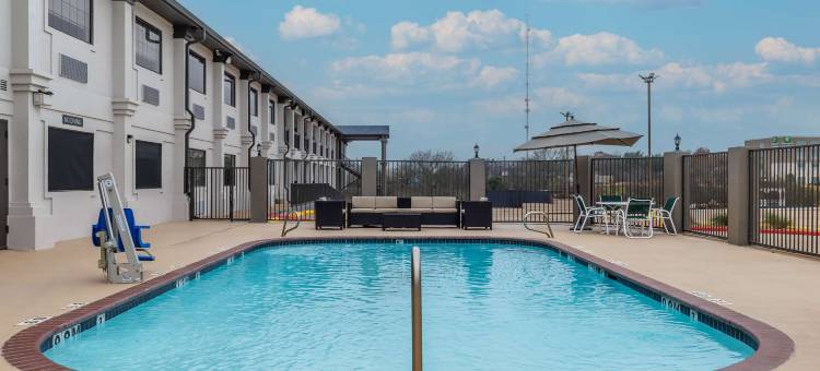 德州布伦汉姆Studio 6套房(Studio 6 Suites Brenham, TX)图片