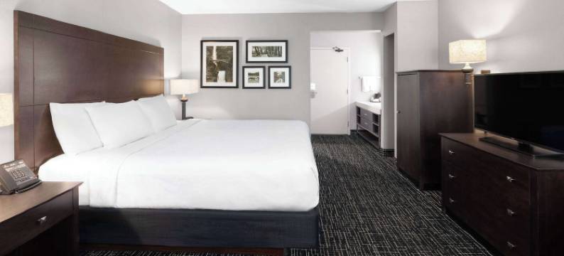 希博伊根拉昆塔温德姆酒店(La Quinta Inn by Wyndham Sheboygan, WI)图片