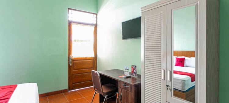 普罗 · 曼古内加兰附近的红门(RedDoorz Near Puro Mangkunegaran)图片