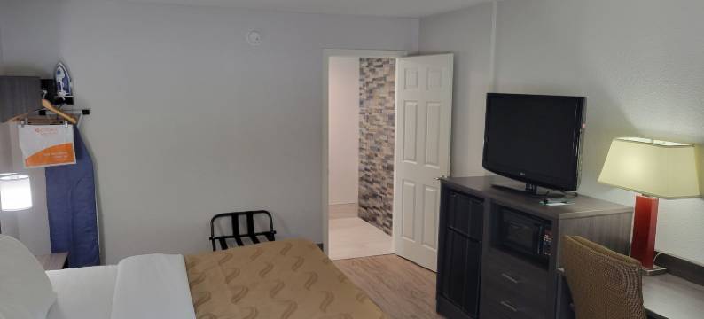 福赛斯凯艺酒店，近乔治亚州公共安全培训中心(Quality Inn Forsyth Near GA Public Safety Training Center)图片