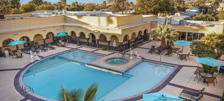 图森里德公园拉昆塔温德姆套房酒店(La Quinta Inn & Suites by Wyndham Tucson - Reid Park)图片