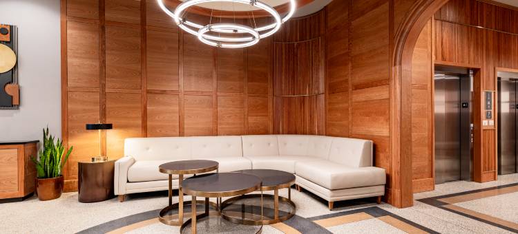 梅费尔两卧室公寓 | Canal Street景观，距波旁街2个街区(2BR Canal St View 2 Blocks to Bourbon St | The Mayfair)图片