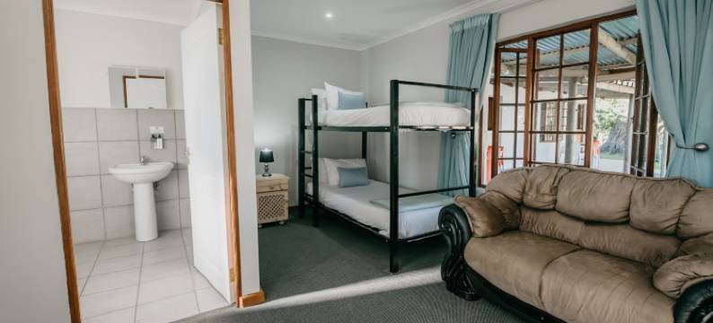 村庄小屋(The Village Lodge)图片